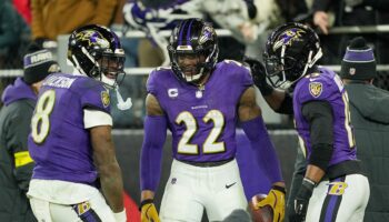 Derrick Henry, Ravens run wild for win over Steelers in NFL playoffs