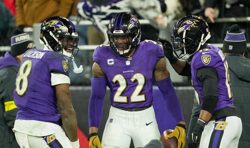 Derrick Henry, Ravens run wild for win over Steelers in NFL playoffs