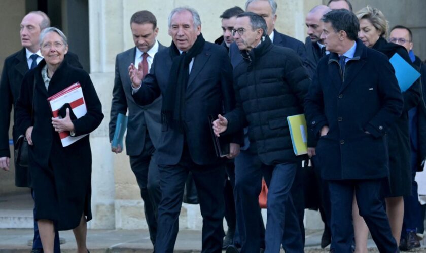 François Bayrou face à ses « poids lourds » : contrainte ou aubaine pour le Premier ministre ?