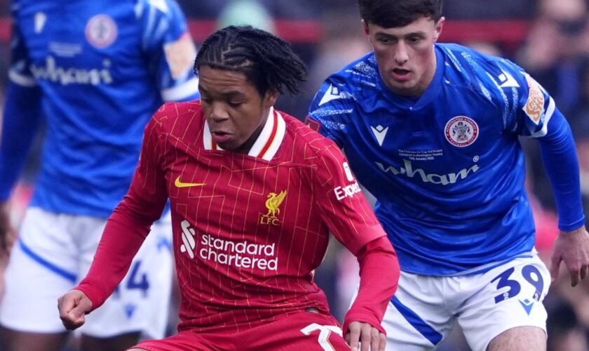 Ein Teenager schreibt im FA Cup mit dem FC Liverpool Geschichte