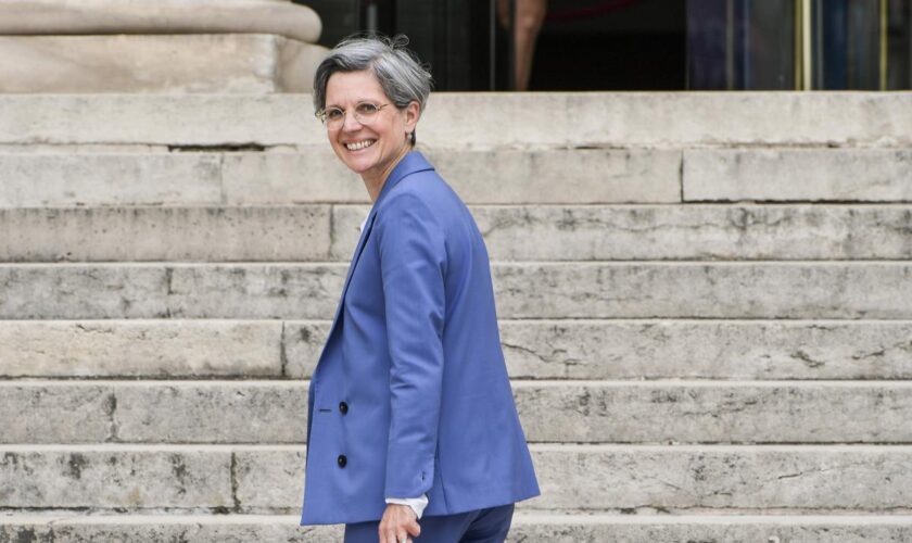 « On se lève et on se casse ! » : Sandrine Rousseau appelle les députés du NFP à quitter le réseau social X