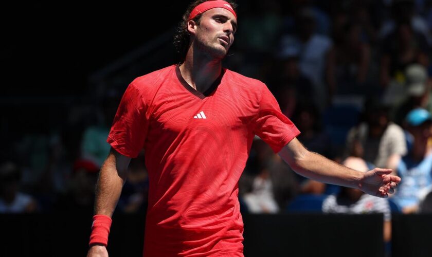 Tennis: Stefanos Tsitsipas scheidet überraschend bei Australian Open aus