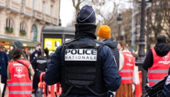 Un policier mis en examen pour avoir mortellement frappé un homme menotté en 2023 à Paris