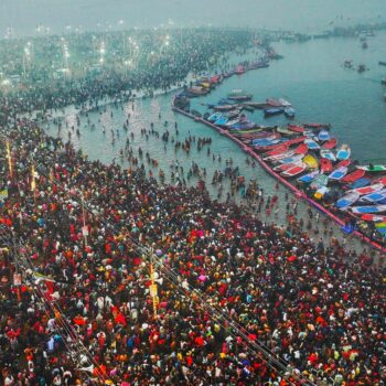 En Inde, le pèlerinage géant de la Kumbh Mela a débuté et les images sont impressionnantes