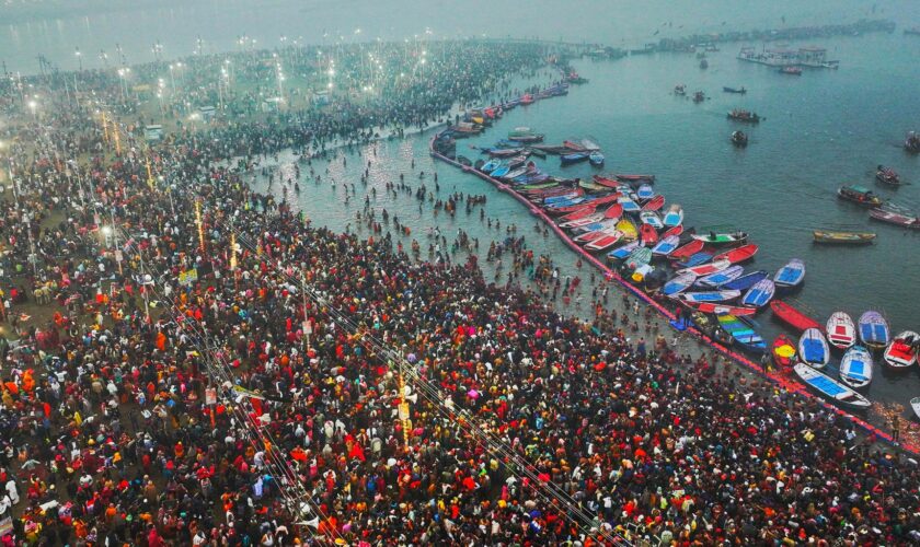 En Inde, le pèlerinage géant de la Kumbh Mela a débuté et les images sont impressionnantes