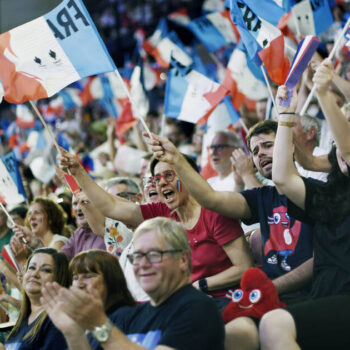 EN IMAGES – Les supporteurs mettent le feu aux Jeux paralympiques