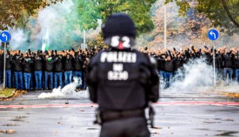 Fußball: DFL scheitert mit Beschwerde gegen Polizeigebühren