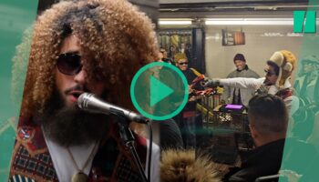 Bad Bunny fait un concert surprise dans le métro à New York avec Jimmy Fallon