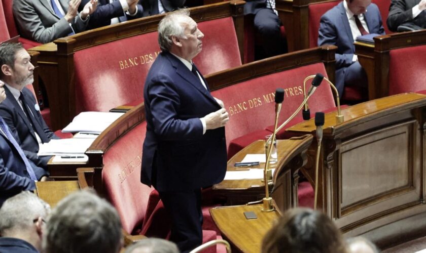 François Bayrou en grand oral à l’Assemblée : les 3 questions majeures que le Premier ministre doit trancher