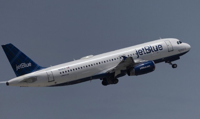 Un avion de la compagnie américaine JetBlue à Fort Lauderdale (Etats-Unis), le 16 mai 2022