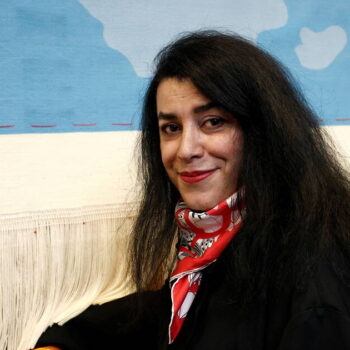 Marjane Satrapi refuse la légion d’honneur pour dénoncer l’hypocrisie de la France vis-à-vis de l’Iran