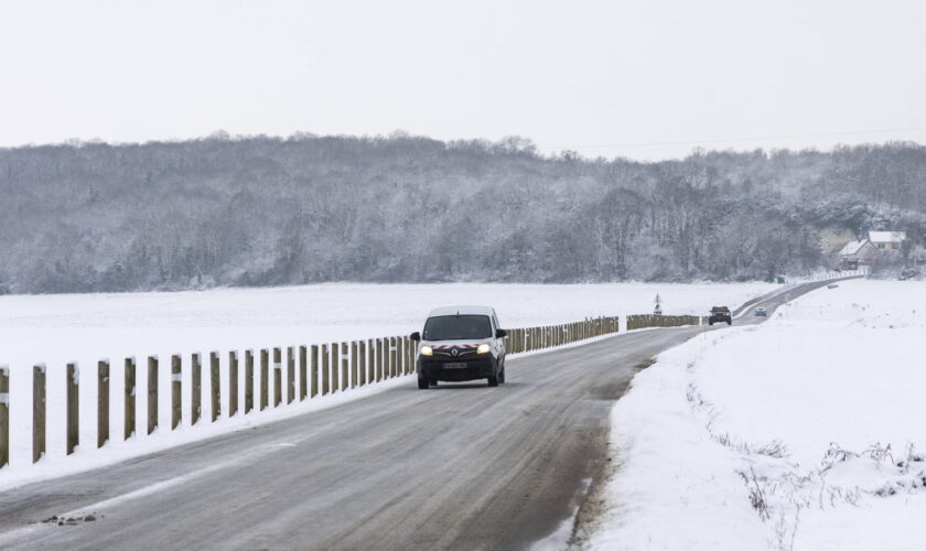 Météo : grand froid, neige-verglas... 19 départements en alerte, les prévisions détaillées