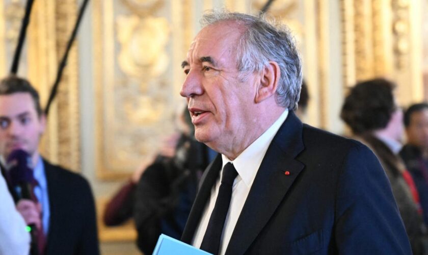 Budget : François Bayrou « prêt à renoncer » à la suppression de 4 000 postes dans l’Education nationale