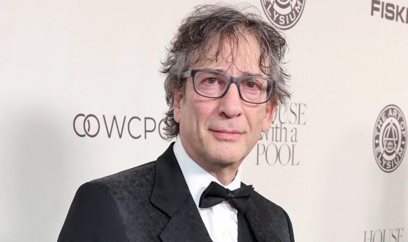 L’auteur de bd Neil Gaiman, accusé de violences sexuelles, nie avoir « jamais eu de relations sexuelles non consenties »