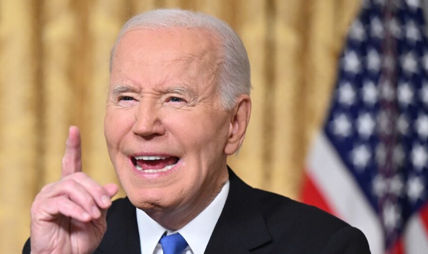 Le président américain sortant Joe Biden prononce son discours d'adieu dans le bureau ovale de la Maison Blanche à Washington, le 15 janvier 2025