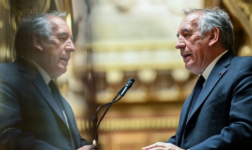 Le Premier ministre François Bayrou s'exprime devant les députés à l'Assemblée nationale à Paris, le 15 janvier 2025