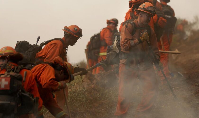 À Los Angeles, des centaines de détenus en première ligne pour combattre le feu