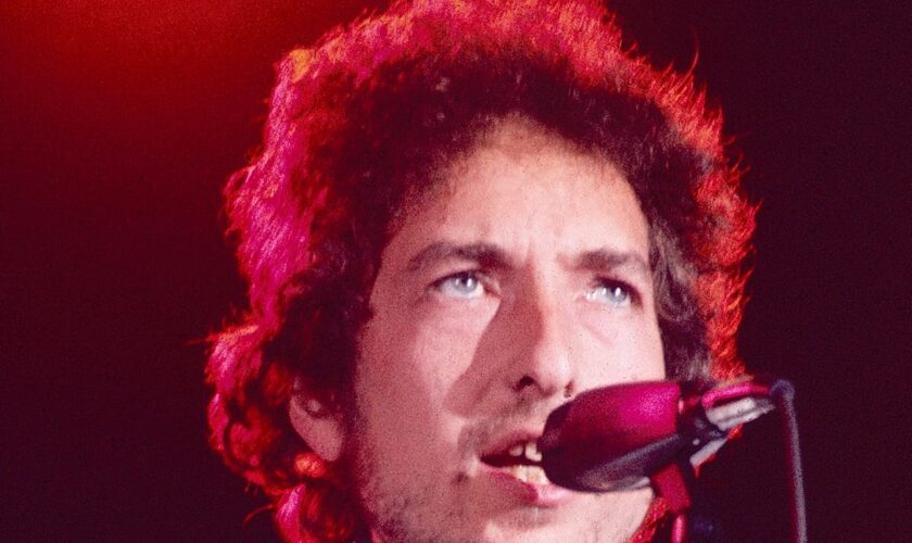 Bob Dylan was washed up and irrelevant – then one electrifying tour saved his career