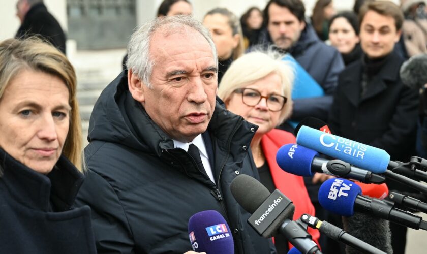 François Bayrou a lancé, vendredi 17 janvier 2025, une difficile concertation sur la très décriée réforme des retraites, adoptée au forceps en 2023.