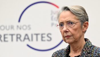 La Première ministre Elisabeth Borne présente le projet de réforme des retraites, le 10 janvier 2023 à Paris