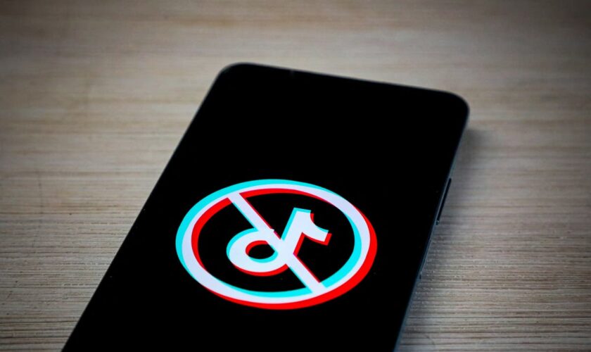 TikTok ban live: App gives ultimatum it would go dark for 170 million American users on Sunday