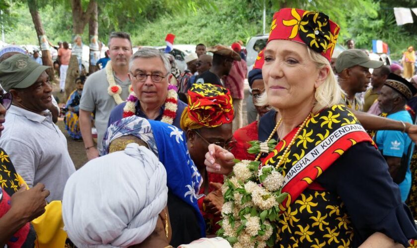 À Mayotte, Marine Le Pen cultive son terreau ultramarin