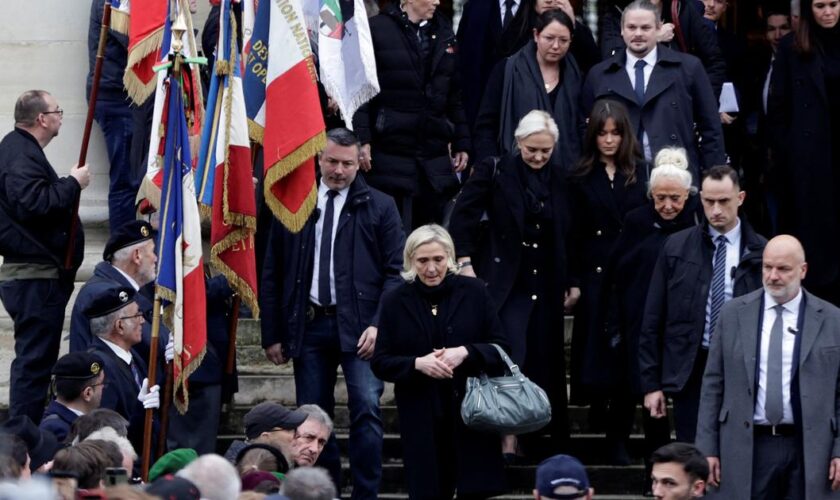 À la messe en hommage à Jean-Marie Le Pen, le passé et l’avenir du frontisme