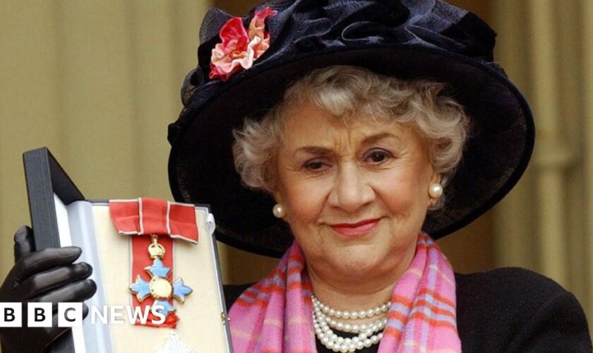 Acting legend Dame Joan Plowright dies at 95