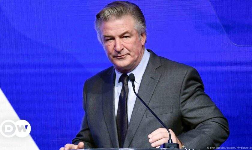 Alec Baldwin sues prosecutors over 'Rust' trial