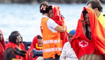 Atlantik: Baby auf Flüchtlingsboot vor Lanzarote geboren