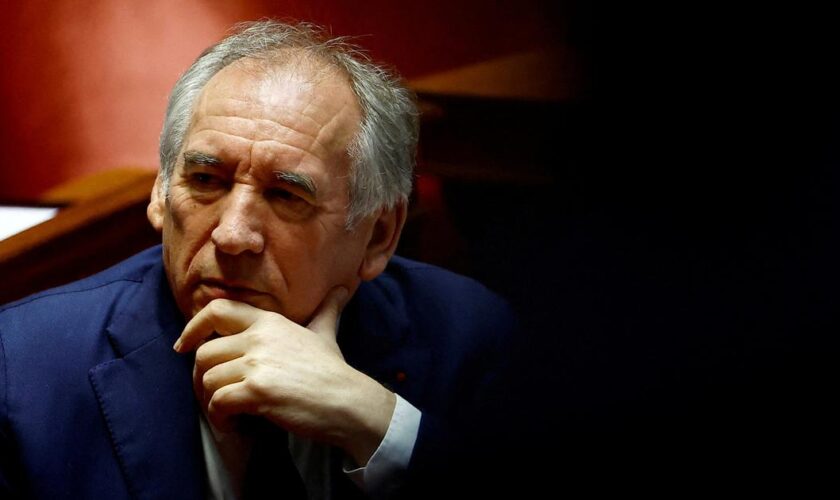 Au Sénat, François Bayrou cherche aussi une majorité