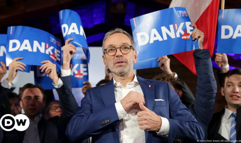 Austrian conservative leader open to talks with far right