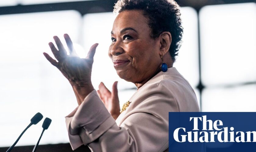 Barbara Lee promises ‘Oakland renaissance’ in official run for mayor