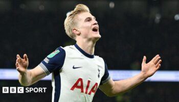 Lucas Bergvall celebrates his winner for Tottenham in the Carabao Cup semi-final first leg against Liverpool