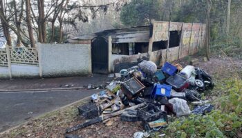 Cadavres découverts après un incendie de caravanes à Franconville : un homme mis en examen