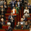 Ces huit députés socialistes qui ont voté la censure contre François Bayrou