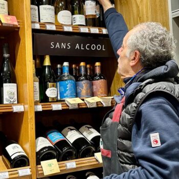 « C’est compliqué mais je n’ai pas craqué » : à mi-parcours, les adeptes du Dry January tiennent bon