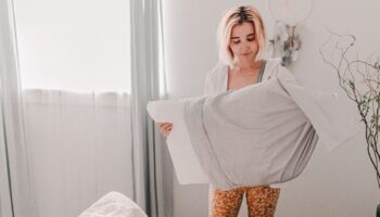 Cleaning expert explains why you should never make your bed in the morning