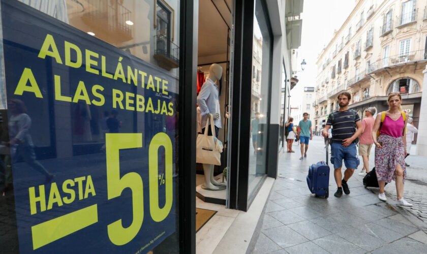 Comerciantes andaluces piden que se vuelvan a regular los periodos de rebajas: «Cada año tienen menos sentido»