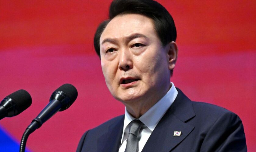 Corée du Sud : le président Yoon Suk Yeol arrêté chez lui