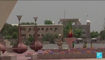 Dans la capitale du Tchad, un commando attaque brièvement le palais présidentiel avant d'être décimé