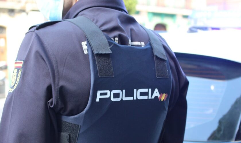 Detienen a un influencer en Alicante por defraudar a Hacienda y trabajar con casas de apuestas sin licencia