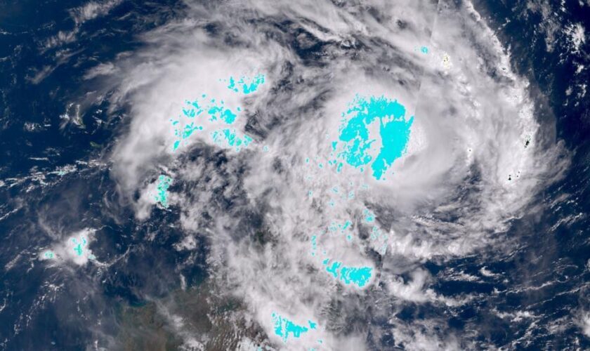 Dikeledi se dirige vers Mayotte, l'archipel se prépare à vivre son second cyclone en moins d'un mois