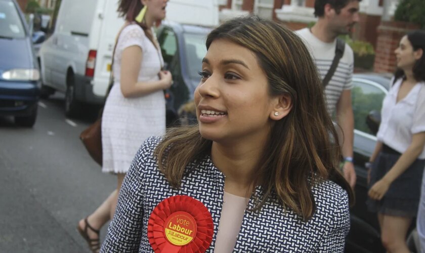 Dimite la secretaria de Estado del Tesoro británica, Tulip Siddiq, por sus vínculos financieros con su tía, la ex primera ministra de Bangladesh