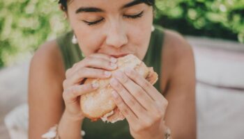 Doctor shares method to turn bread from carbs to fibre and ‘help lose weight’