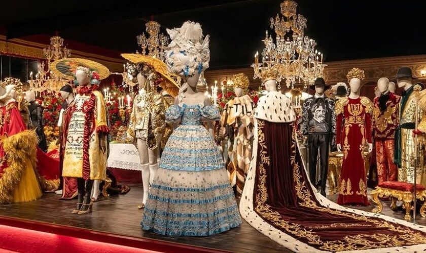 Dolce & Gabbana se instala en el Grand Palais de París con una exposición pionera