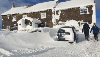 Dozens trapped in Britain's highest pub after 'ignoring' Met Office snow warning