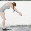 Eisbaden: So geht es richtig - acht Tipps für sicheres Winterschwimmen