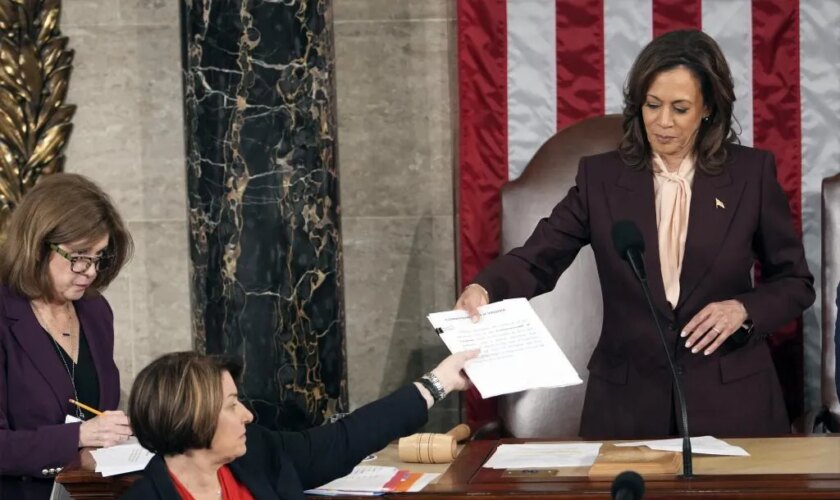 El Congreso ratifica la victoria de Trump, y sin una turba violenta cuatro años después