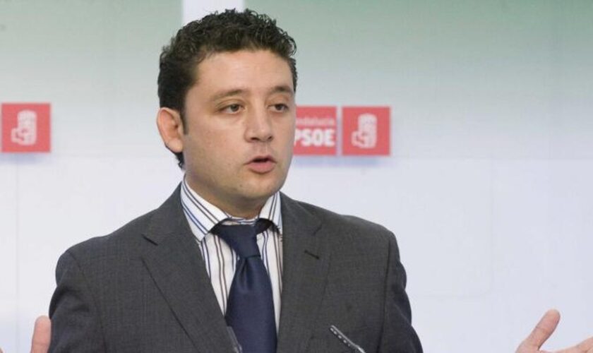 El juez cita como imputado al ex número dos del PSOE andaluz Rafael Velasco por «fraude grave» de fondos europeos